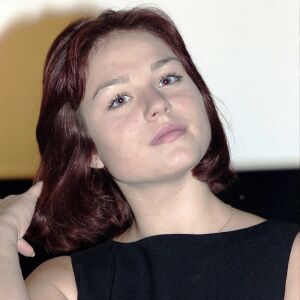 img954 99 emilie dequenne